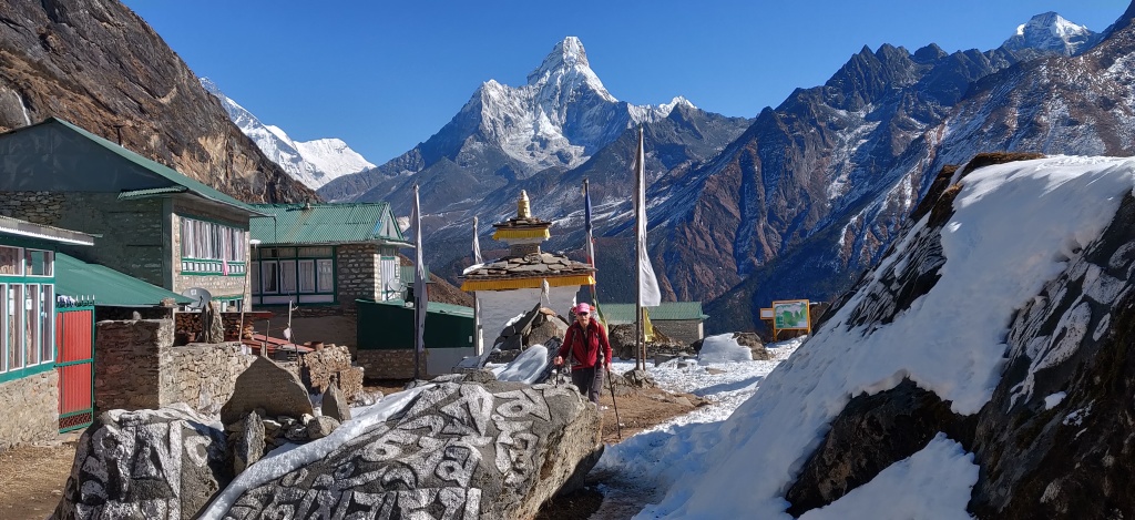 town-above-namche-mani-stupa-peak